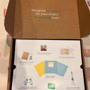 Lovevery Storyteller Box (missing mop)